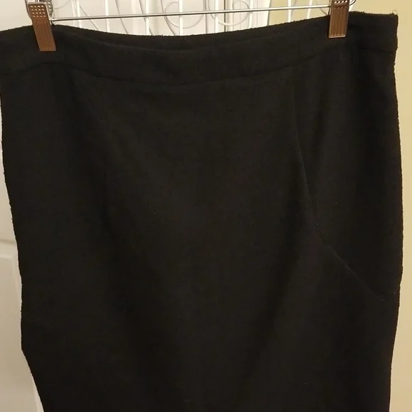 Black Leon Max Limited Edition Skirt. - Picture 7 of 13